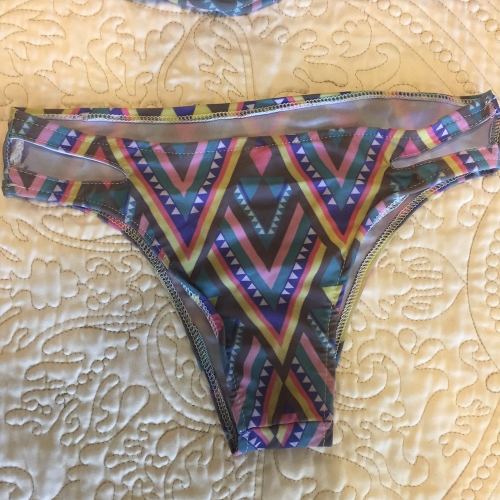 New bikini - Picture 3 of 3